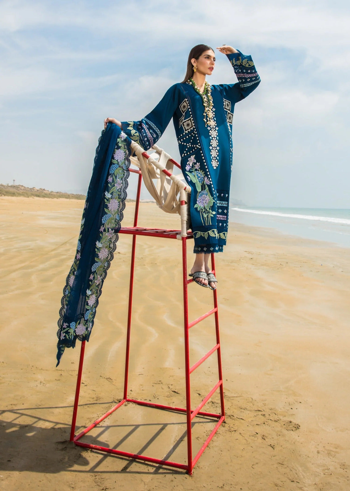 3 Piece Embroidered Lawn with Embroidered Organza Dupatta CM 30