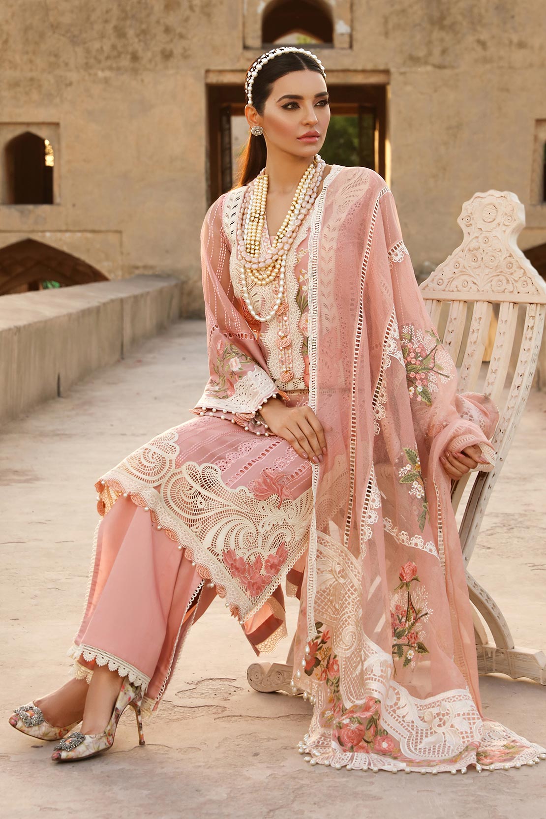 3 Piece Embroidered Lawn Suit with Embroidered Organza Dupatta CR 28